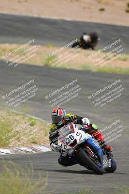 media/Jun-04-2022-WERA (Sat) [[b852bbbd55]]/Race 8 Superbike Expert Novice V7 HW/